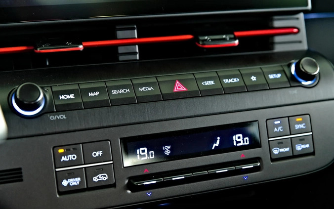 Hyundai Kona cena 152000 przebieg: 1000, rok produkcji 2024 z Knurów małe 781